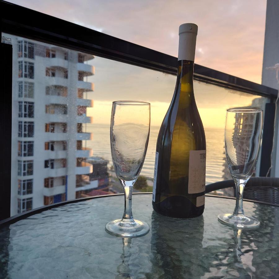 Bat Towers Studia Apartment Batumi Luaran gambar